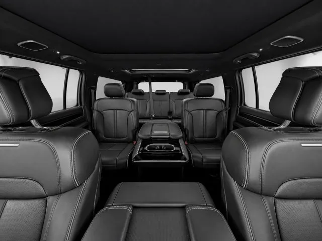 2024 Jeep Grand Wagoneer L Series II - Photo 20