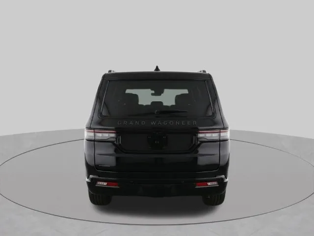 2024 Jeep Grand Wagoneer L Series II - Photo 6