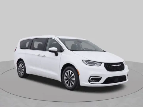 Photos of 2023 Chrysler Pacifica Hybrid Touring L for sale in Frederick, MD at AI Certified Used Cars