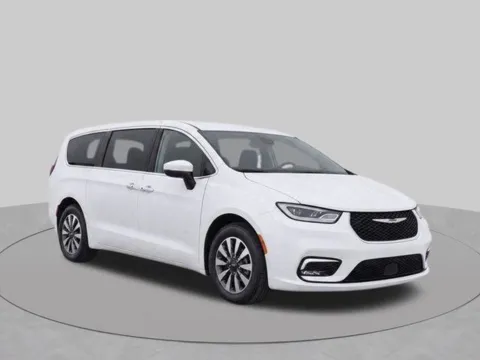 Photos of 2023 Chrysler Pacifica Hybrid Touring L for sale in Frederick, MD at AI Certified Used Cars