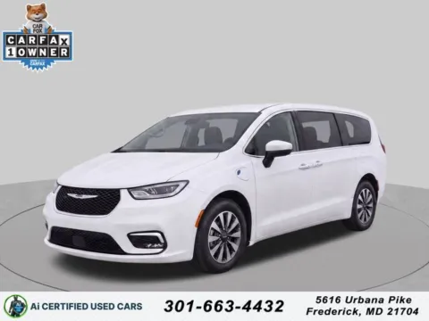 White 2023 Chrysler Pacifica Hybrid Touring L for sale in Frederick, MD