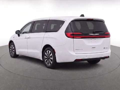 More photos of 2023 Chrysler Pacifica Hybrid Touring L at Ai Certified Used Cars, MD