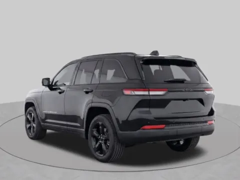 More photos of 2025 Jeep Grand Cherokee Altitude at Ai Certified Used Cars, MD