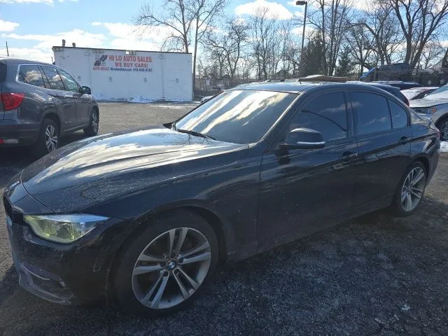 2018 BMW 3 Series 330i xDrive Sedan's photo