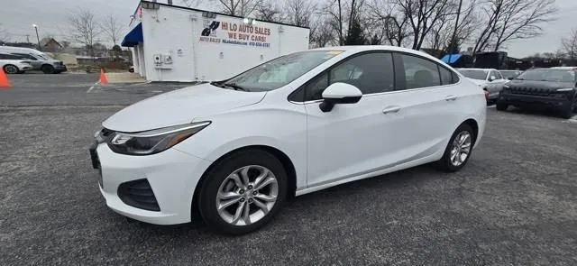 White 2019 Chevrolet Cruze LT for sale in Cockeysville, MD