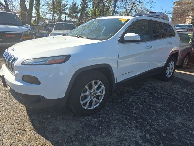 White 2015 Jeep Cherokee Latitude for sale in Cockeysville, MD