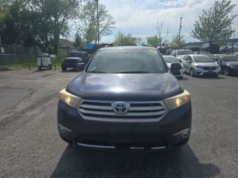 Photos of 2012 Toyota Highlander for sale in Cockeysville, MD at Used Cars of Baltimore