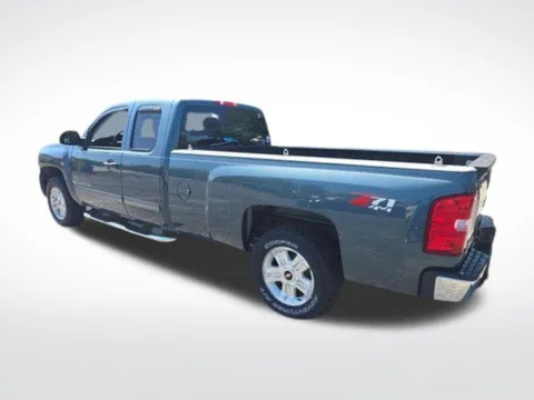 More photos of 2009 Chevrolet Silverado 1500 LT at Used Cars of Baltimore, MD