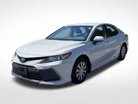 White 2023 Toyota Camry Hybrid LE for sale in Cockeysville, MD