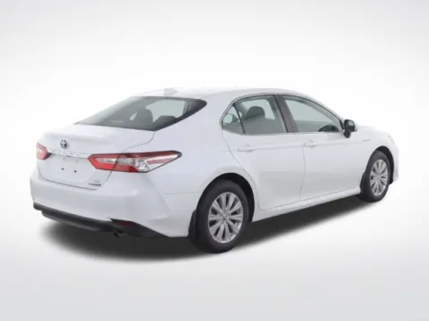 White 2023 Toyota Camry Hybrid LE for sale in Cockeysville, MD