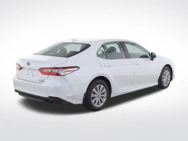 White 2023 Toyota Camry Hybrid LE for sale in Cockeysville, MD