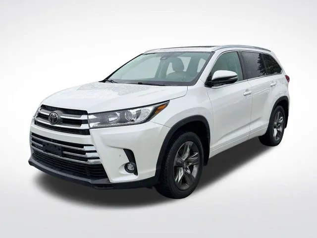 White 2019 Toyota Highlander Limited Platinum for sale in Cockeysville, MD