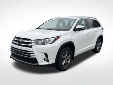 White 2019 Toyota Highlander Limited Platinum for sale in Cockeysville, MD