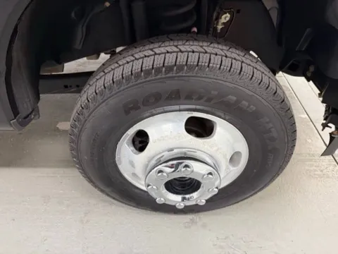 More photos of 2023 Ford Super Duty F-350 DRW XLT at Woody Folsom Chrysler Dodge Jeep Ram of Baxley, GA