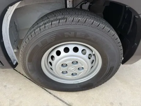 More photos of 2024 Ram ProMaster Cutaway Tradesman at Woody Folsom Chrysler Dodge Jeep Ram of Baxley, GA