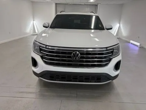 Photos of 2024 Volkswagen Atlas 2.0T SE w/Technology for sale in Baxley, GA at Woody Folsom Chrysler Dodge Jeep Ram of Baxley