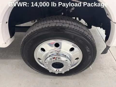 More photos of 2020 Ford Super Duty F-450 DRW Platinum at Woody Folsom Chrysler Dodge Jeep Ram of Baxley, GA