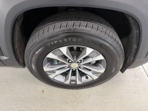 More photos of 2025 Chevrolet Equinox FWD LT at Woody Folsom Chrysler Dodge Jeep Ram of Baxley, GA