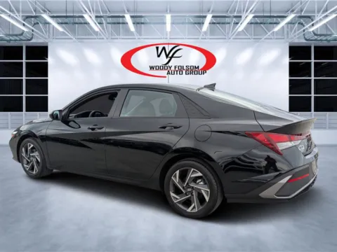 More photos of 2025 Hyundai Elantra SEL Sport at Woody Folsom CDJR of Douglas, GA