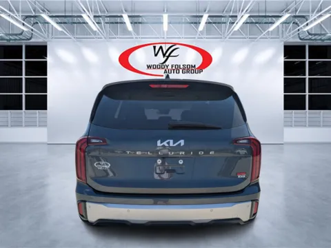 More photos of 2024 Kia Telluride LX at Woody Folsom CDJR of Douglas, GA