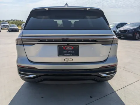 More photos of 2025 Lincoln Nautilus Premiere at Woody Folsom CDJR of Douglas, GA
