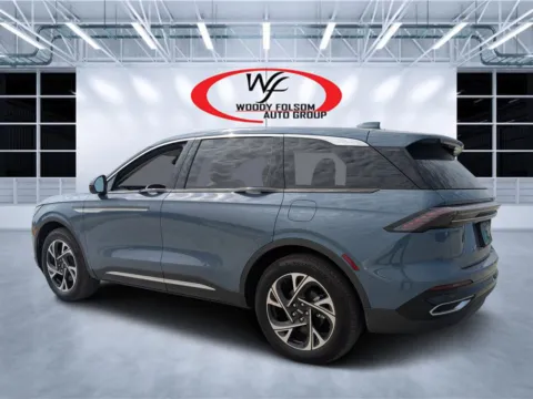 More photos of 2025 Lincoln Nautilus Premiere at Woody Folsom CDJR of Douglas, GA