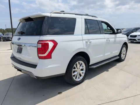 More photos of 2020 Ford Expedition XLT at Woody Folsom CDJR of Douglas, GA