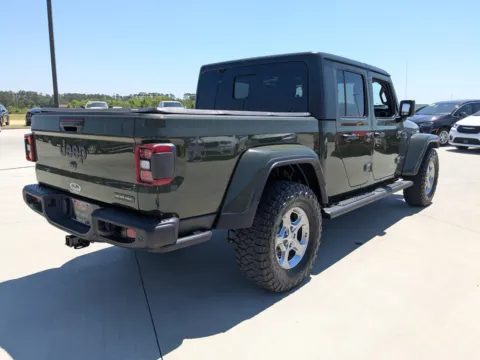 More photos of 2021 Jeep Gladiator Freedom at Woody Folsom CDJR of Douglas, GA