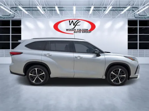 Photos of 2022 Toyota Highlander XSE for sale in Douglas, GA at Woody Folsom CDJR of Douglas