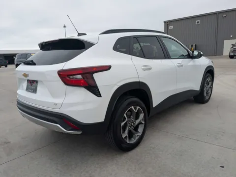 More photos of 2025 Chevrolet Trax LT at Woody Folsom CDJR of Douglas, GA