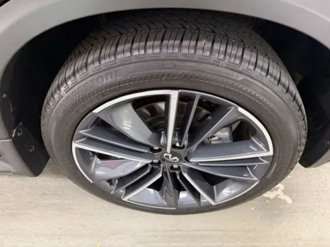 More photos of 2025 INFINITI QX55 LUXE at Woody Folsom CDJR of Douglas, GA