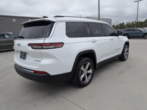 More photos of 2021 Jeep Grand Cherokee L Limited at Woody Folsom CDJR of Douglas, GA