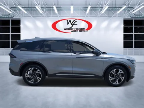 Photos of 2025 Lincoln Nautilus Premiere for sale in Douglas, GA at Woody Folsom CDJR of Douglas