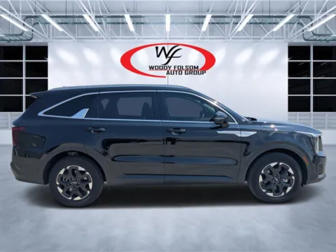 Photos of 2026 Kia Sorento S for sale in Douglas, GA at Woody Folsom CDJR of Douglas