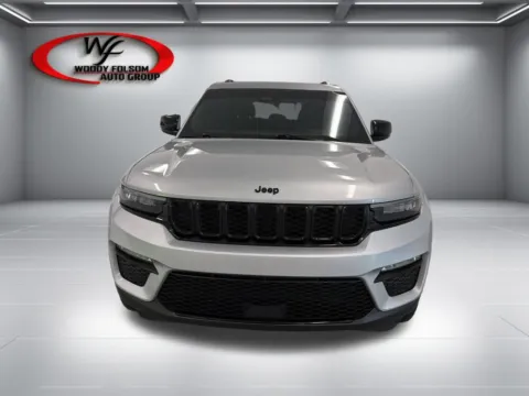 Photos of 2025 Jeep Grand Cherokee Limited for sale in Douglas, GA at Woody Folsom CDJR of Douglas