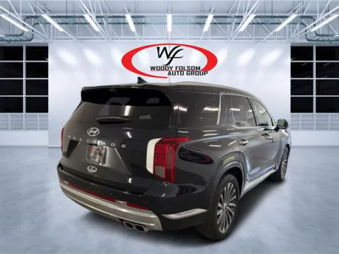 More photos of 2024 Hyundai Palisade Calligraphy at Woody Folsom CDJR of Douglas, GA