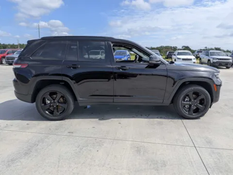 Another view of 2025 Jeep Grand Cherokee Altitude X for sale in Douglas, GA at Woody Folsom CDJR of Douglas