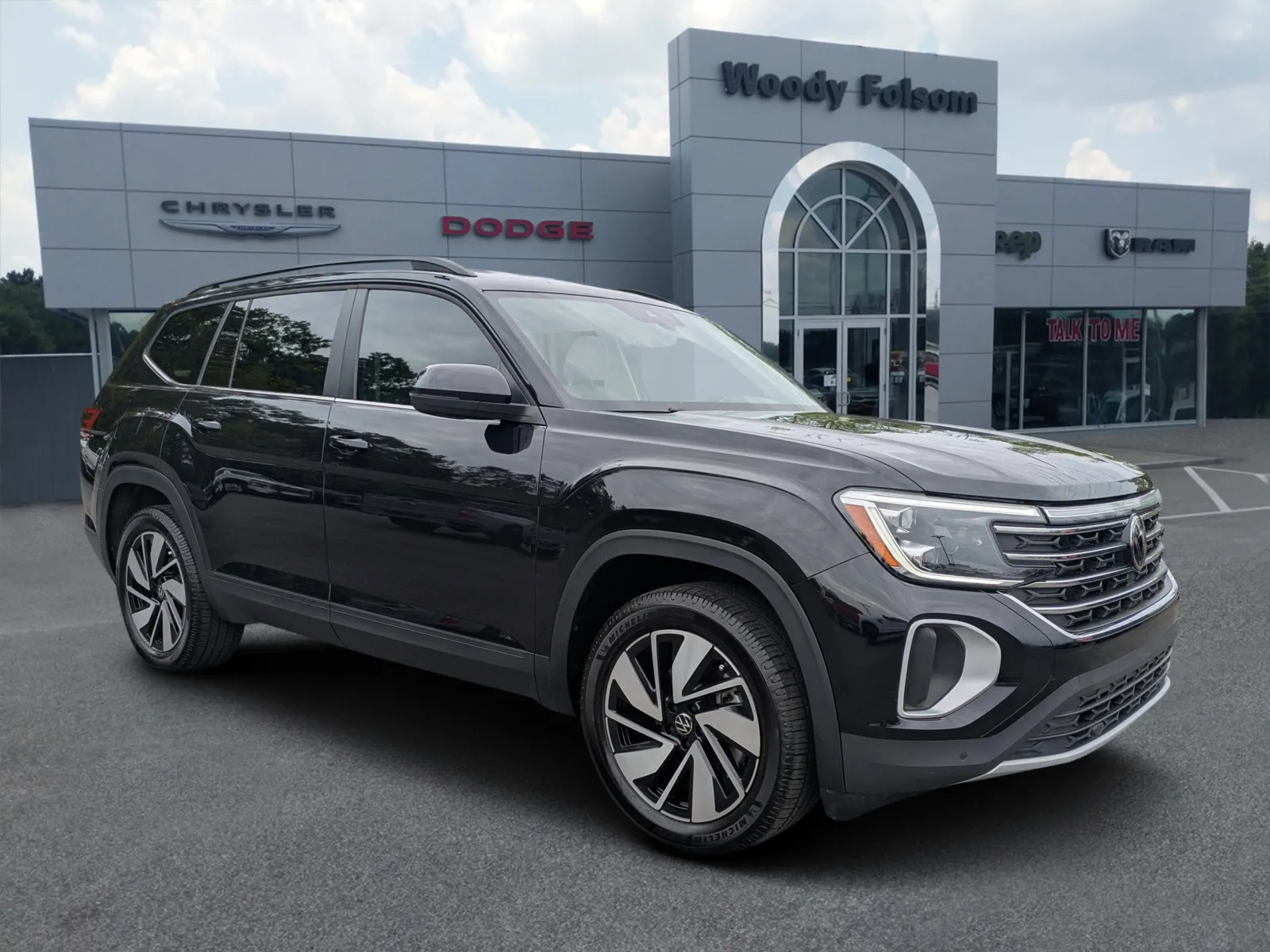 Black 2024 Volkswagen Atlas 2.0T SE w/Technology for sale in Vidalia, GA