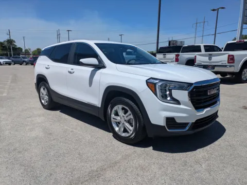 Photos of 2024 GMC Terrain SLE for sale in Vidalia, GA at Woody Folsom Chrysler Dodge Jeep Ram of Vidalia