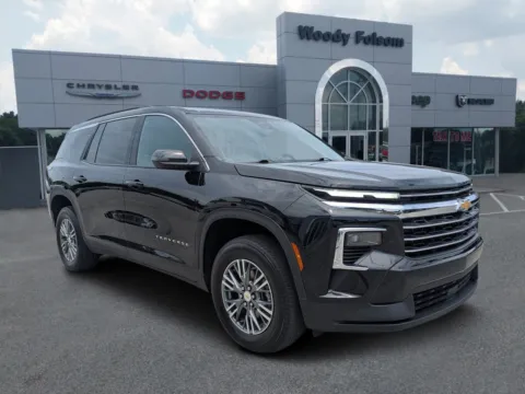 Black 2025 Chevrolet Traverse FWD LT for sale in Vidalia, GA