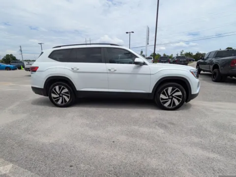 Another view of 2024 Volkswagen Atlas 2.0T SE w/Technology for sale in Vidalia, GA at Woody Folsom Chrysler Dodge Jeep Ram of Vidalia