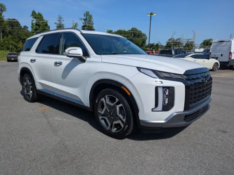 Photos of 2024 Hyundai Palisade Limited for sale in Vidalia, GA at Woody Folsom Chrysler Dodge Jeep Ram of Vidalia