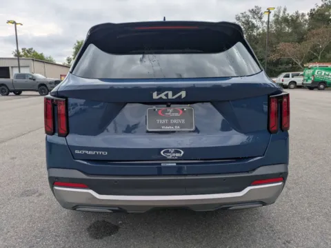 More photos of 2024 Kia Sorento S at Woody Folsom Chrysler Dodge Jeep Ram of Vidalia, GA