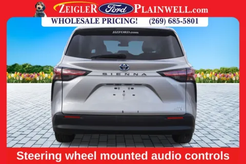 More photos of 2021 Toyota Sienna LE at Zeigler Ford of Plainwell, MI