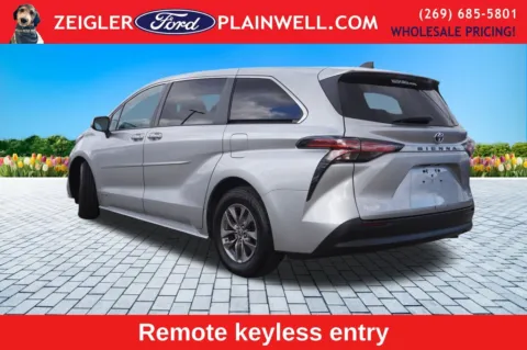 Another view of 2021 Toyota Sienna LE for sale in Plainwell, MI at Zeigler Ford of Plainwell