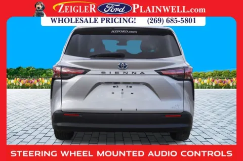 More photos of 2021 Toyota Sienna LE at Zeigler Ford of Plainwell, MI