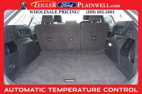 More photos of 2022 Ford Edge SE at Zeigler Ford of Plainwell, MI