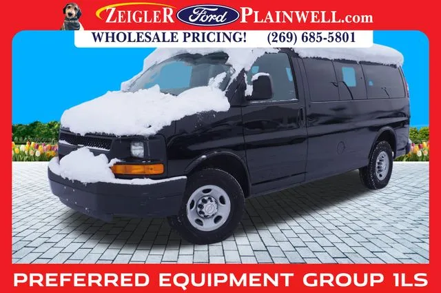 2016 Chevrolet Express Passenger LS's photo