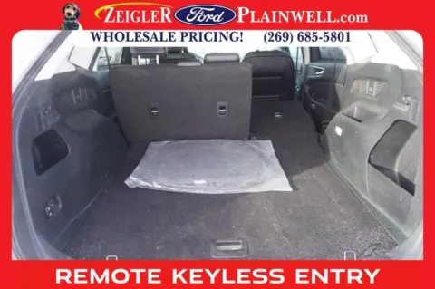 More photos of 2019 Ford Edge SEL at Zeigler Ford of Plainwell, MI