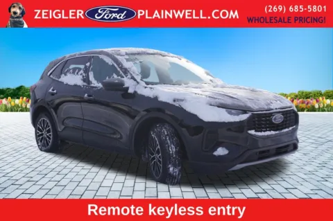 More photos of 2023 Ford Escape Hybrid Active at Zeigler Ford of Plainwell, MI